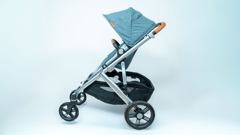 uppababy vista v3 - the wider rear tires and wider axle result in fantastic in-town and...