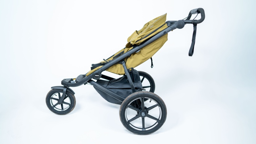 thule urban glide 3 - the urban glide is heavy and cumbersome to transport but lighter...