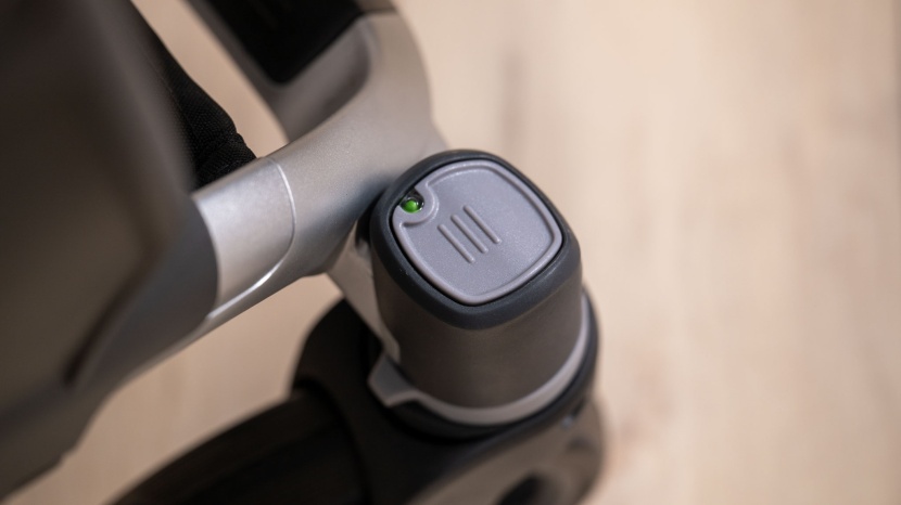 uppababy vista v3 double - the front wheels lock to increase stability and handling when...