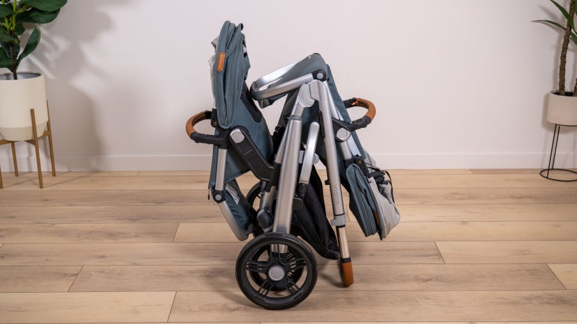 double stroller - the vista v3 has a bulky fold with both seats attaches.