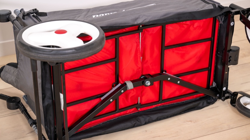 the city luxe has a sturdy welded frame and a velcro "lock" to...