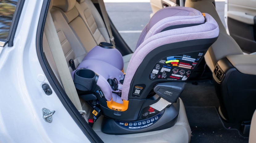 latch installation of the onefit.