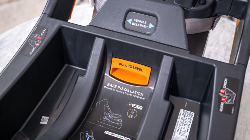 we love that the level adjustment lever is on the top of the max...