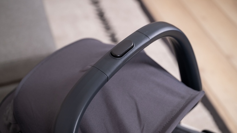 a center button on the mesa's handle isn't ideal for gripping the...