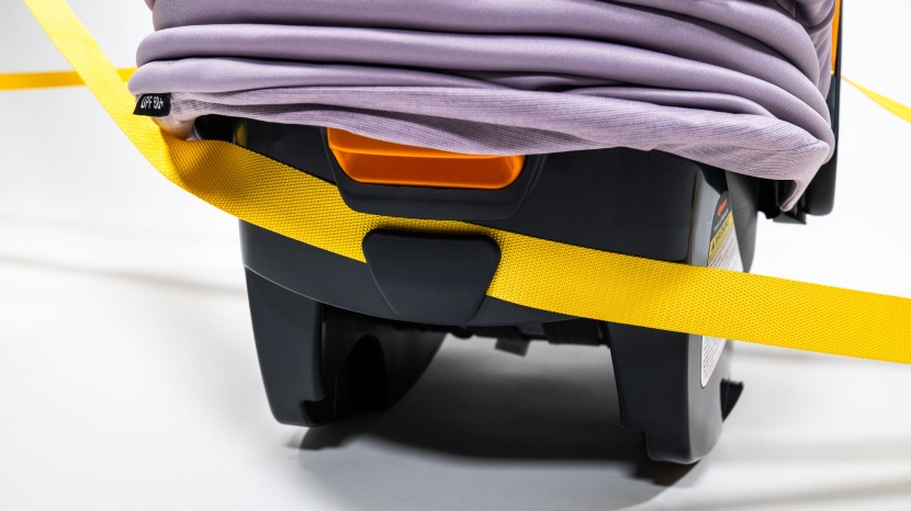 the vehicle belt retention clip on the back of the keyfit max.