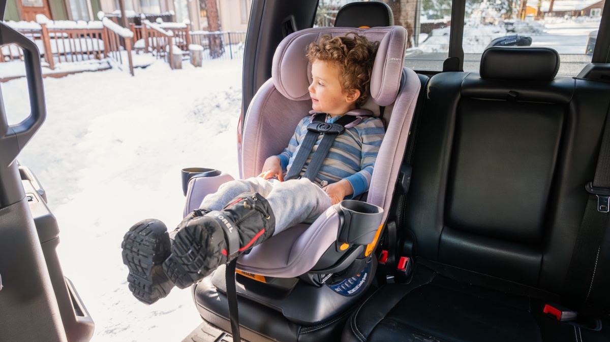 Chicco OneFit LX Review (Our tot tester thought the Chicco OneFit LX was cozy.)