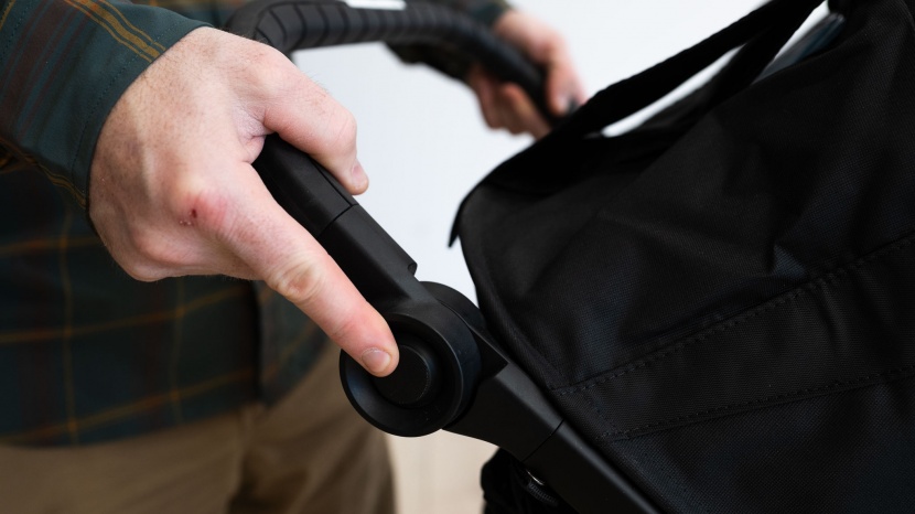 baby jogger city mini gt2 - the rotating handlebar on the gt2 can make it easier to navigate...