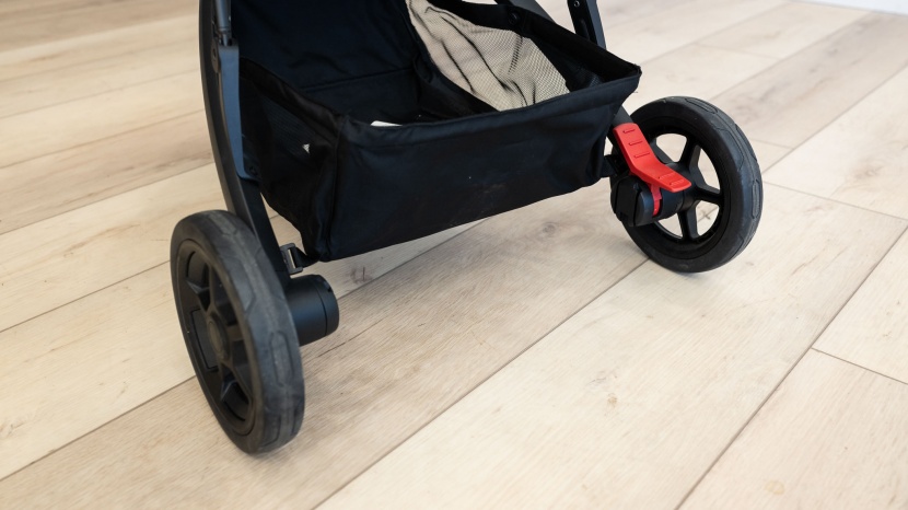 thule spring - the close placement of the brake pedal near the wheel means...