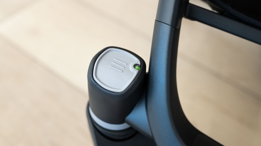uppababy vista v2 - the vista v2 locking front wheels have a color change window that...