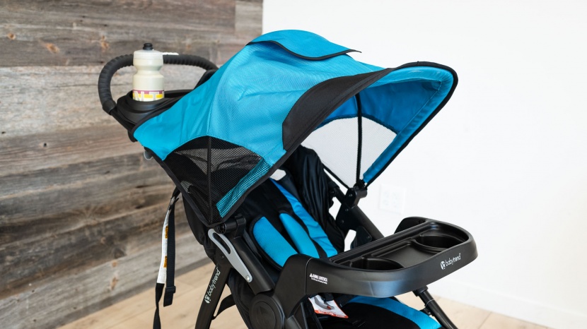 the canopy on the race tec is larger than the original expedition.