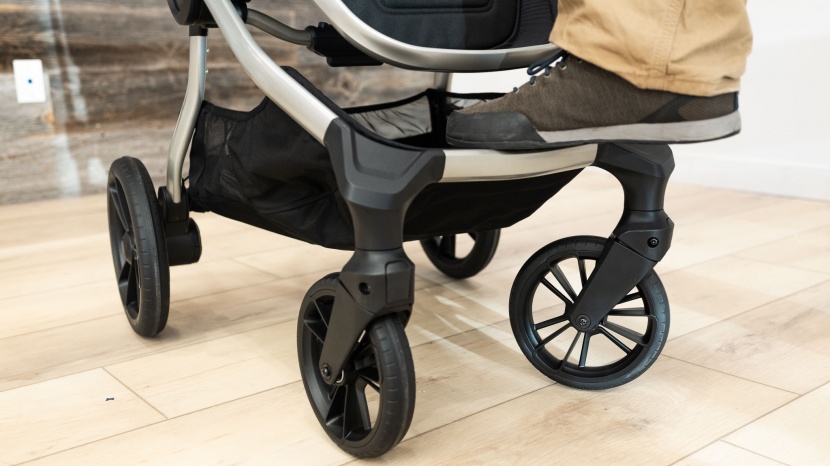 baby jogger city sights - if the wheels on the city sights were bigger or rubber, we think the...