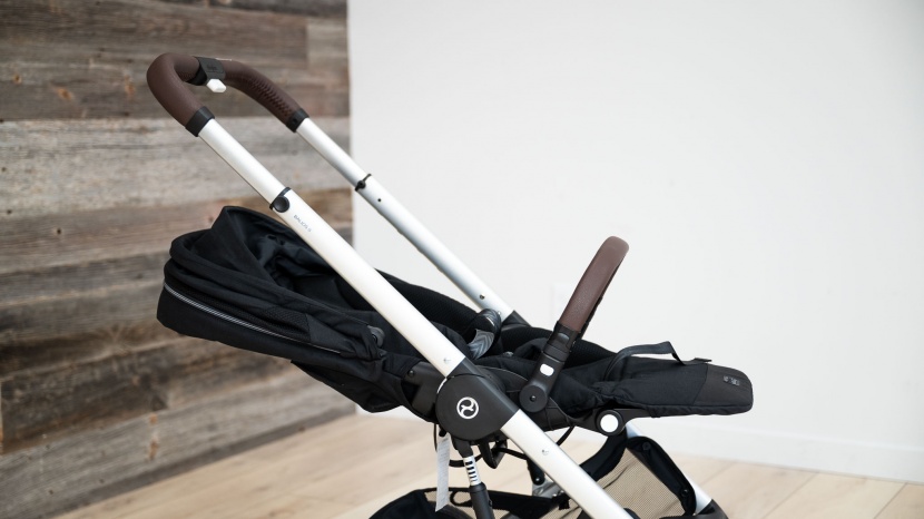 the entire balios seat tilts as one with the recline adjustment but...