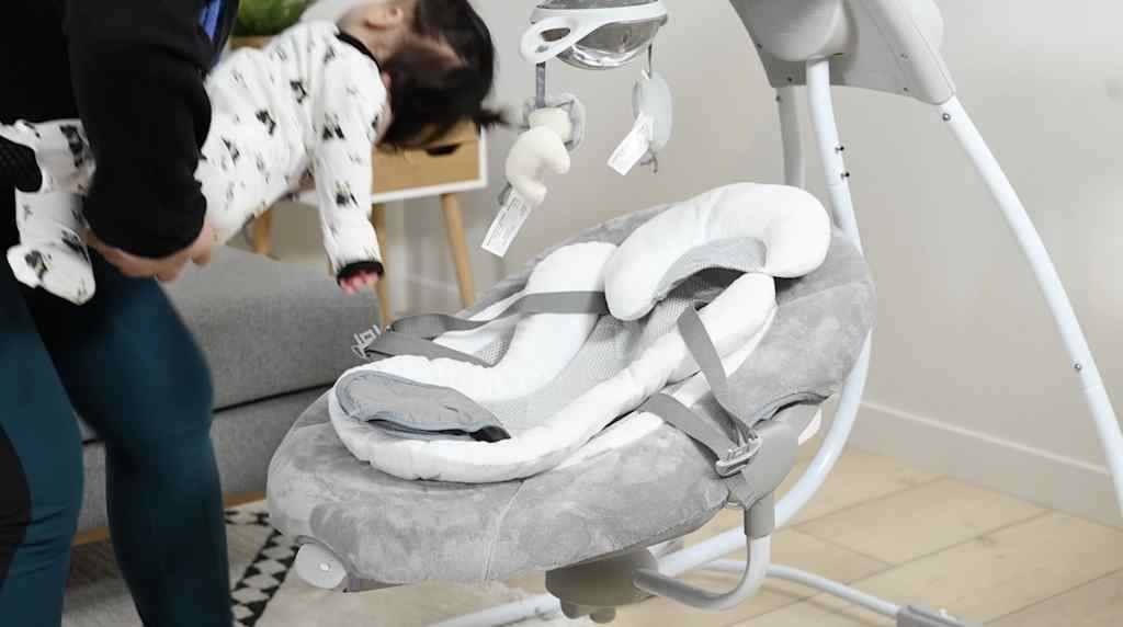 Ingenuity dreamcomfort inlighten cradling swing best sale & rocker